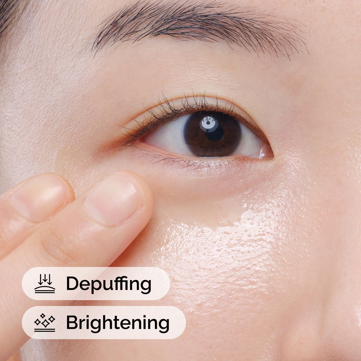 caffeine-solution-5-egcg-eye-serum-r1 ord-caffeine-solution-egcg-model-application-with-benefits.jpg